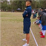 Realizo entrenamientos de futbol para niños y adultos